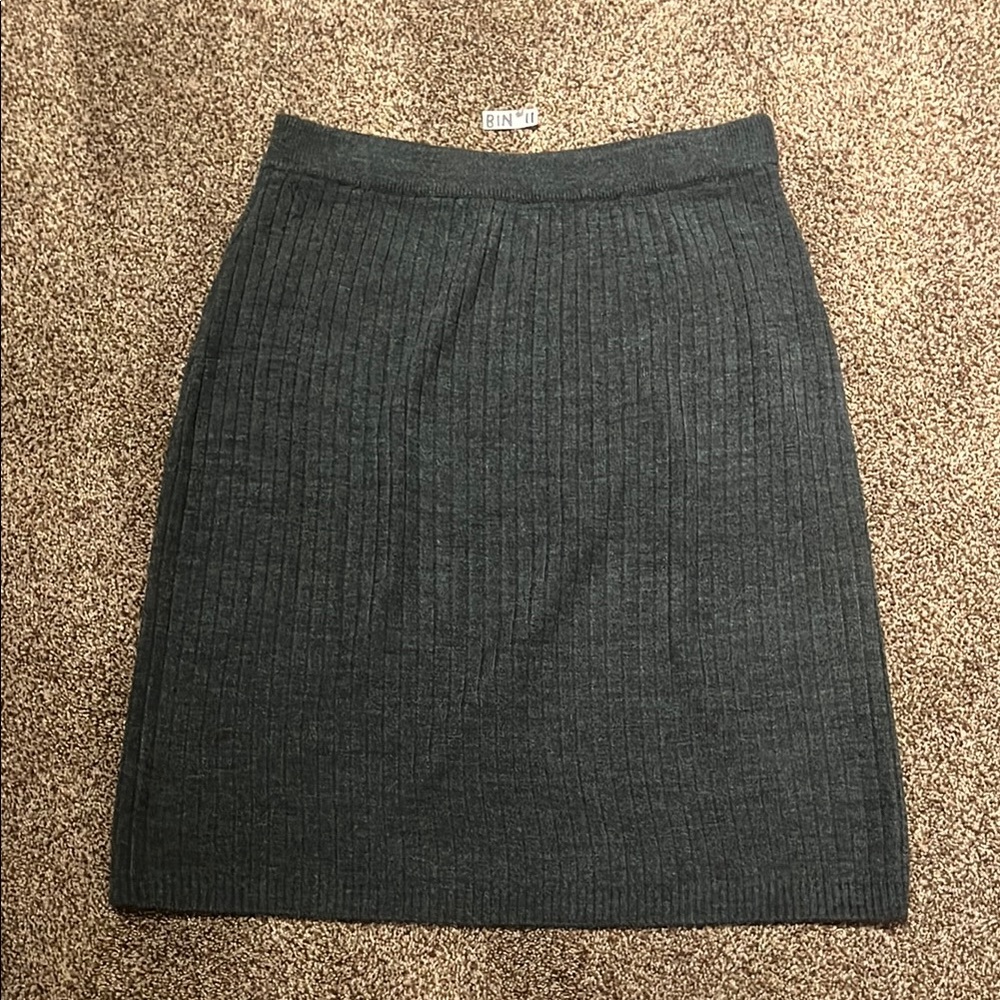 2/$20 Women's medium Gray Skirt